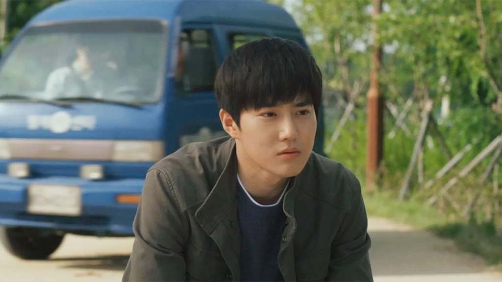 Suho in una scena del film "One way trip"